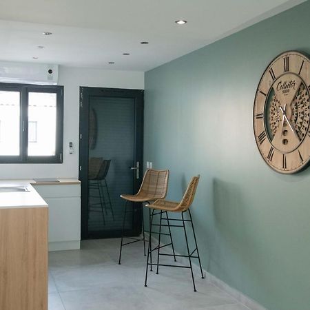 Studio Meuble Avec Terrasse Поррт-дьо-Бук Екстериор снимка