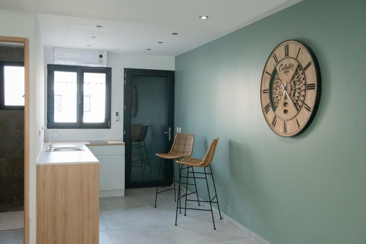Studio Meuble Avec Terrasse Поррт-дьо-Бук Екстериор снимка